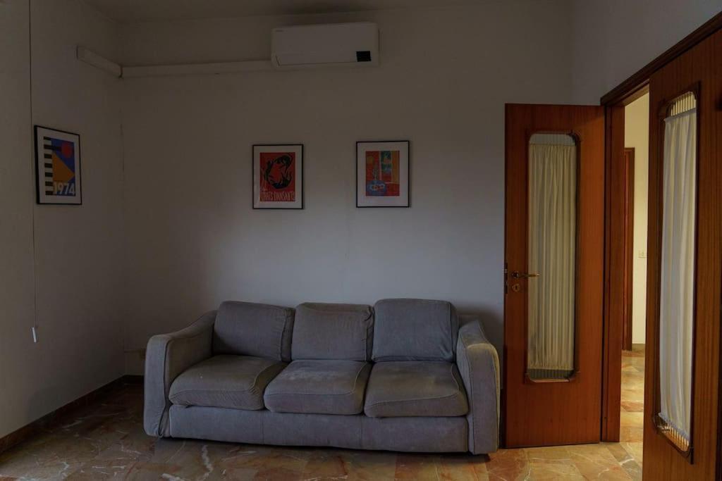 Apartamento Fanciful 2-Br Outside Ztl Florencia Exterior foto